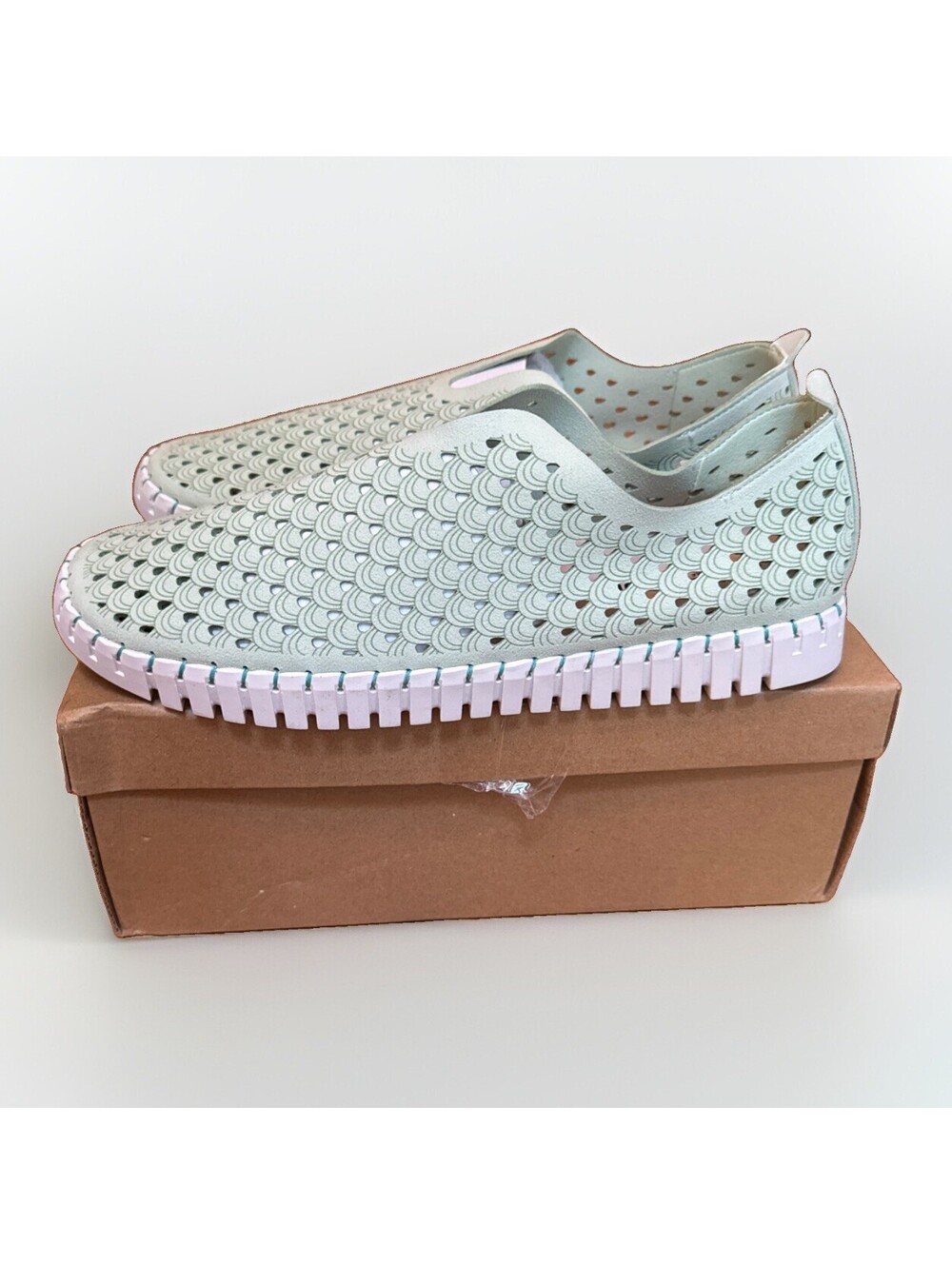 Project Cloud Mint Green Sneaker Slip-On Memory Foam Comfort Women Sz 11